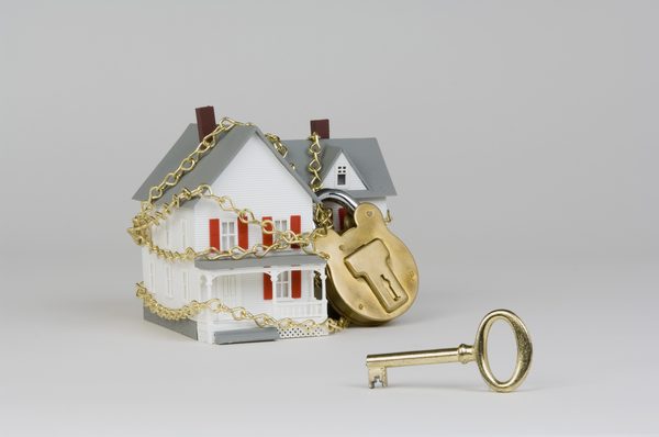 Foreclosure-vs.-Mortgage-Modification.jpg