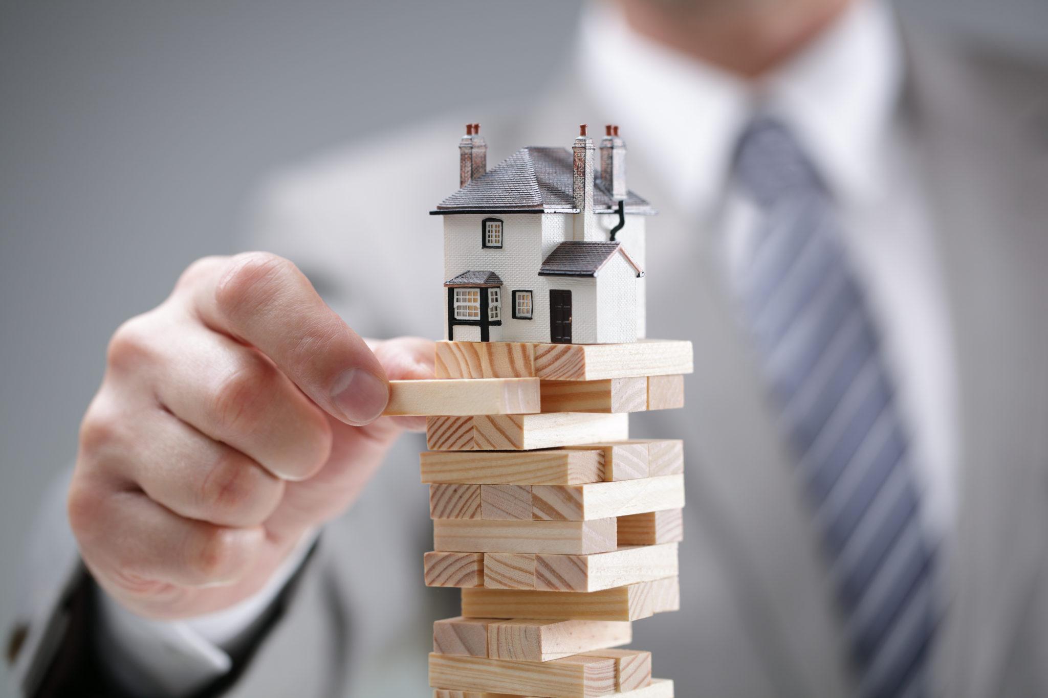 66_How-Long-Does-Foreclosure-Stay-on-a-Credit-Report-1-1.jpg